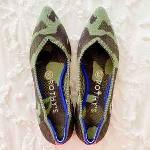 Rothy’s Camo Point Flats